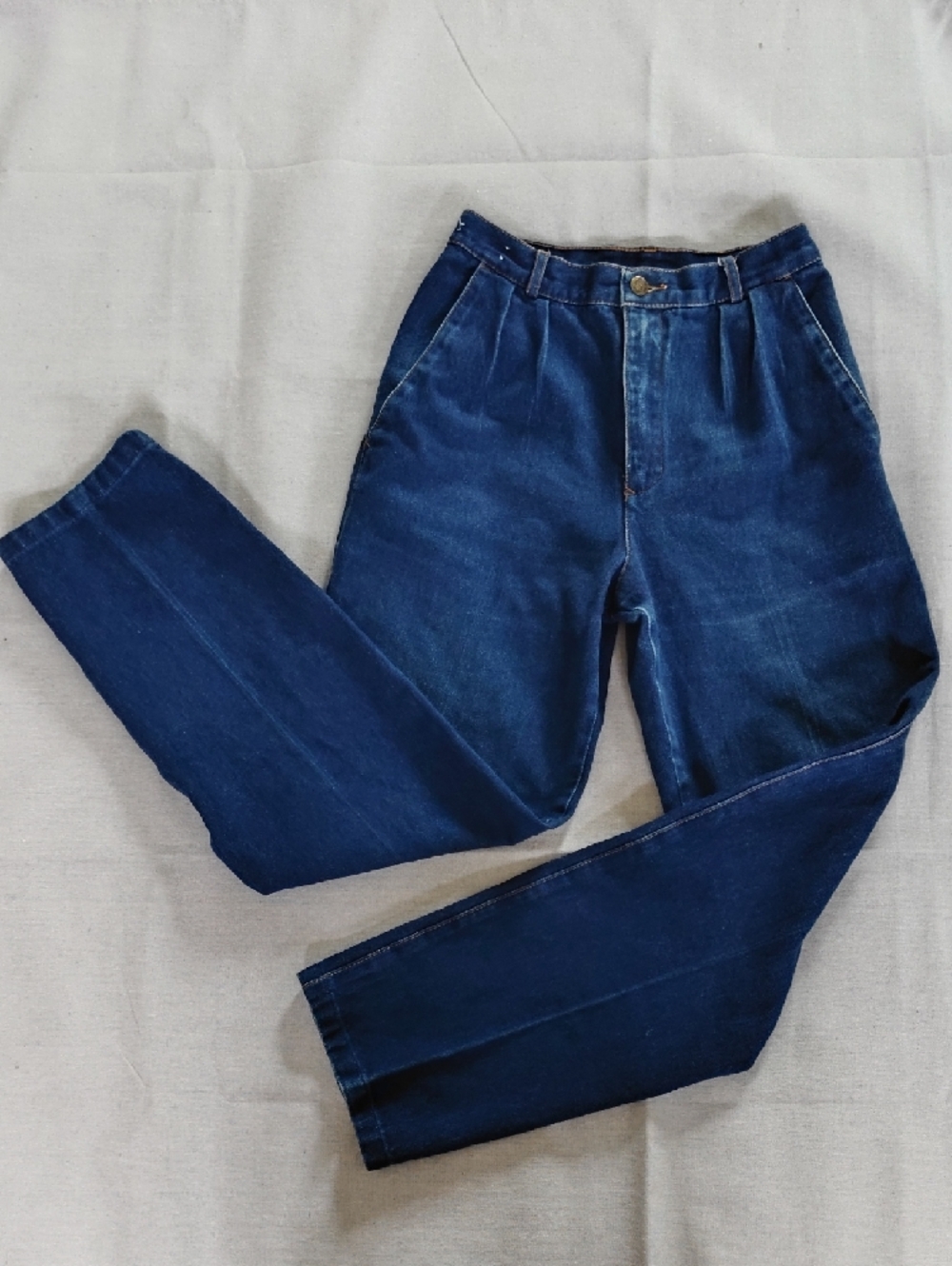 Vintage Jordache Indigo Denim Pleated Jeans - Picture 7 of 9